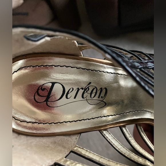 DEREON Black Heels - Picture 4 of 5